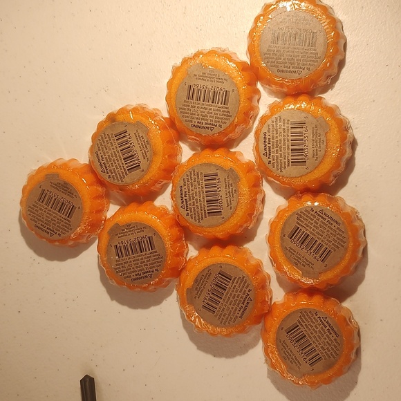 Yankee Candle Lot Of 10 Tricky Wax Melts/Tarts They Have Some Color Transfer - Picture 4 of 4